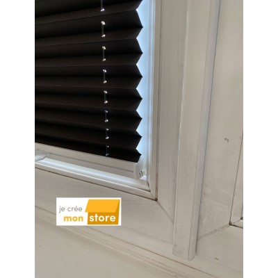 Store plissé entre parcloses